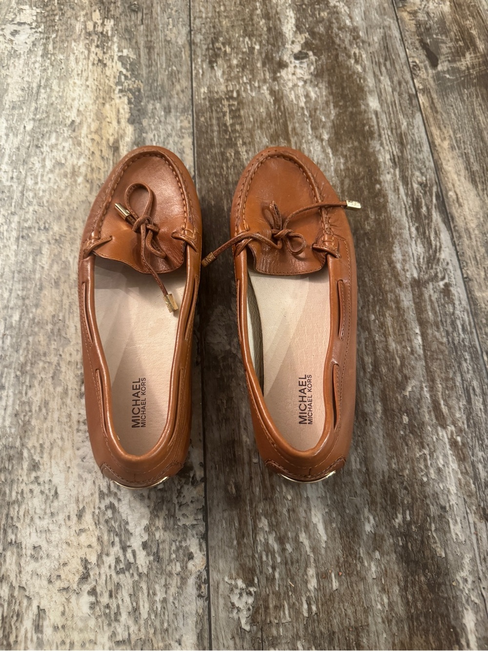 MICHAEL Michael Kors Cognac Leather Moccasin Loafers with Bow